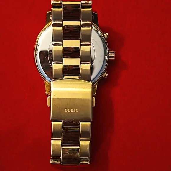 Men's Guess Watch - Picture 7 of 13